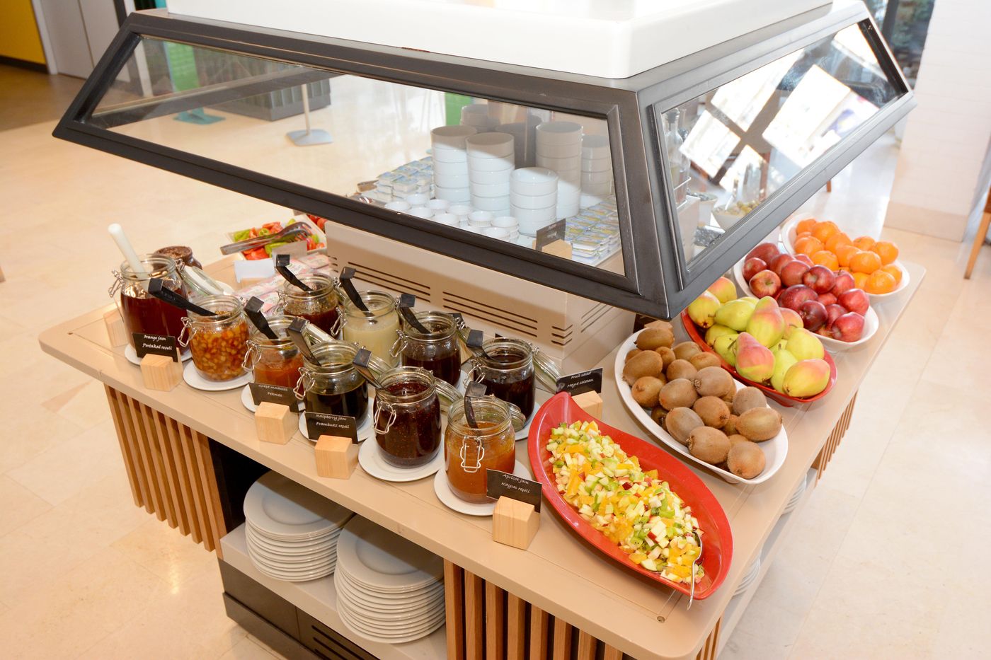 Holiday-Inn--Istanbul-City-Restaurant-29