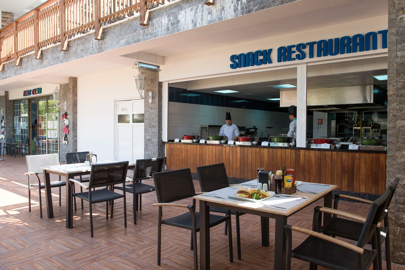 Quattro-Beach-Spa---Resort-Hotel-Restaurant-67