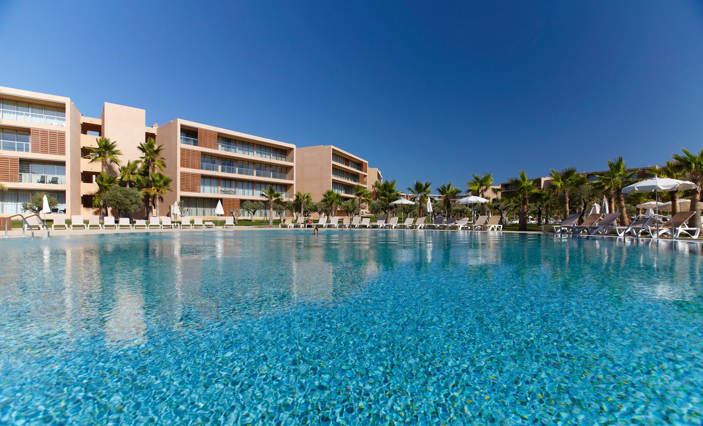 Salgados-Vila-das-Lagoas-Pool-4