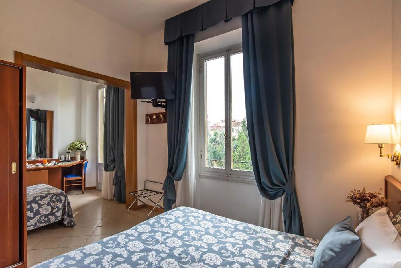 Hotel-Bonifacio-Room-18