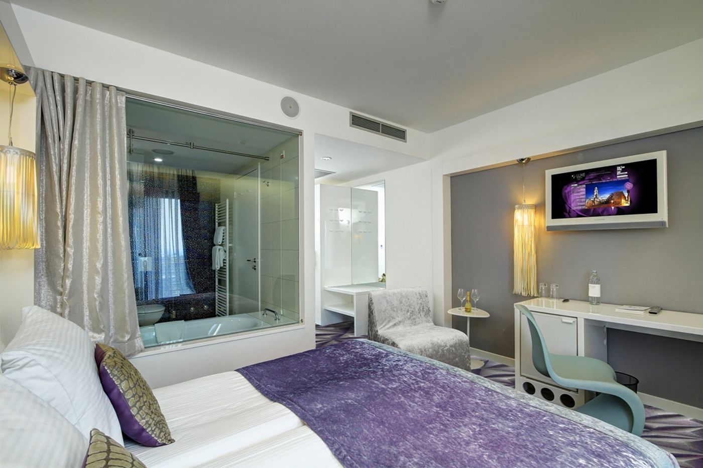Hotel-Luxe-Room-28