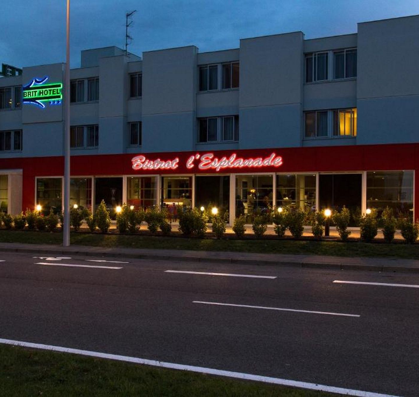 Brit Hotel Toulouse Colomiers - L'Esplanade - France - COLOMIERS - General view - 3