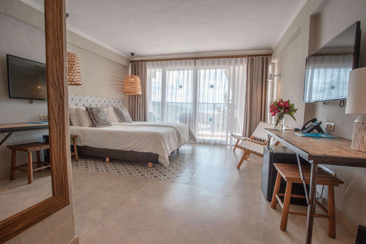 Marble-Hotel-Stella-Maris-Room-30