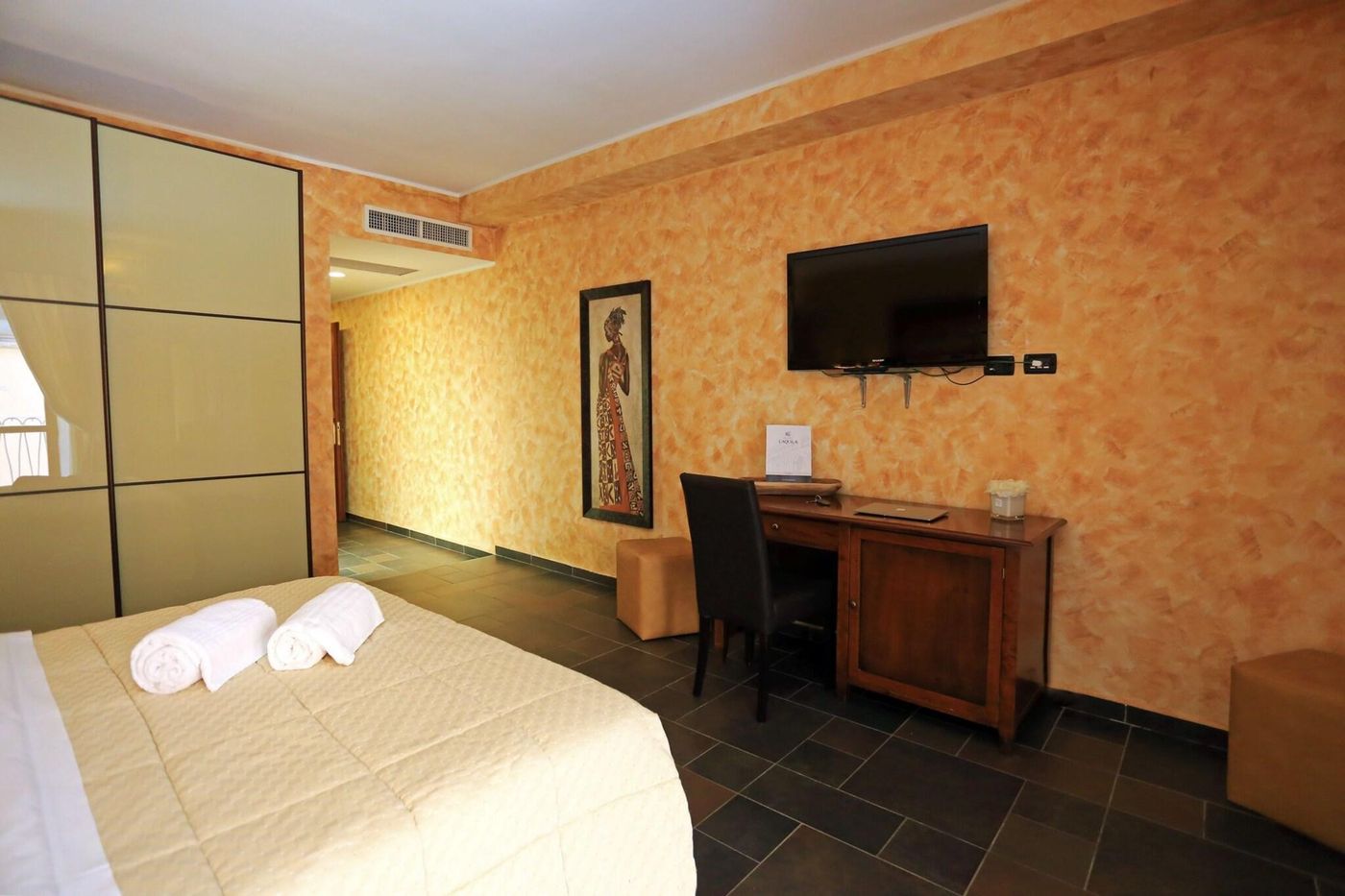Hotel-L-Aquila-Room-7