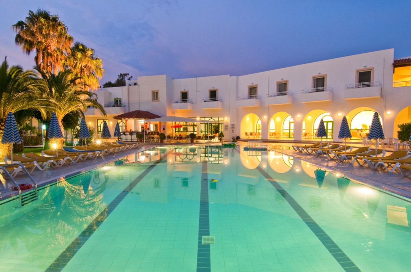 Alexandra-Beach-Hotel-Pool-4