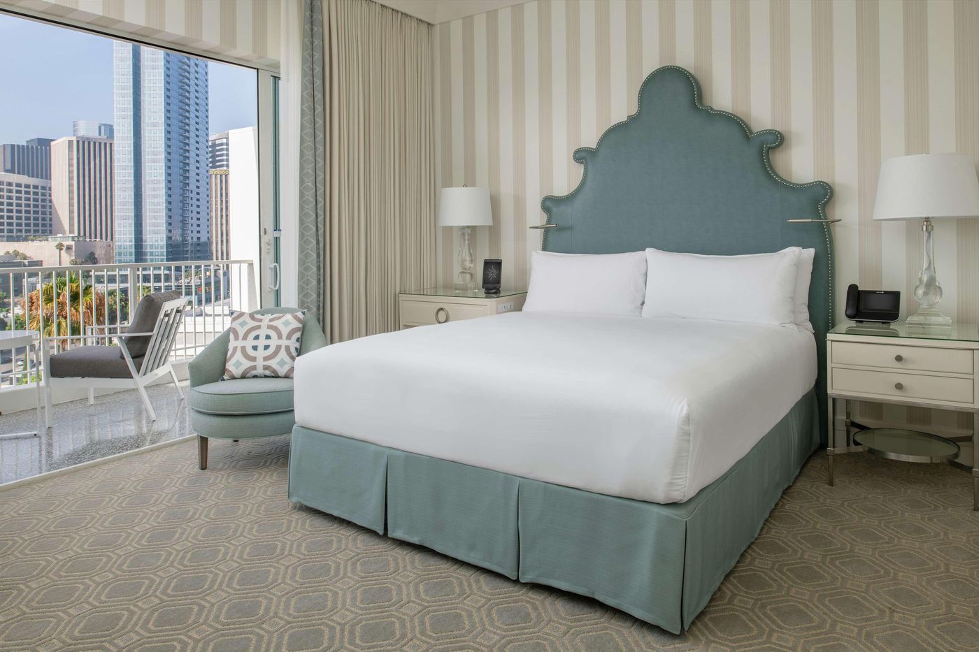 Beverly-Hilton-Room-30