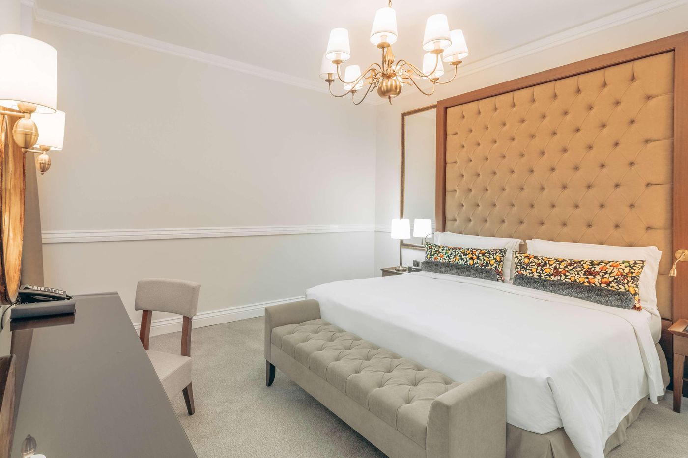 Dukes-The-Palm--a-Royal-Hideaway-Hotel-Room-42