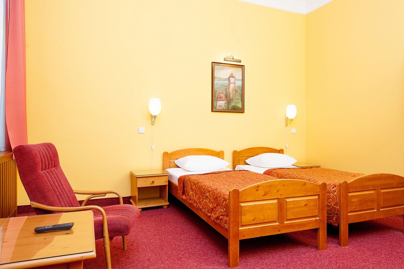 Cloister-Inn-Room-28