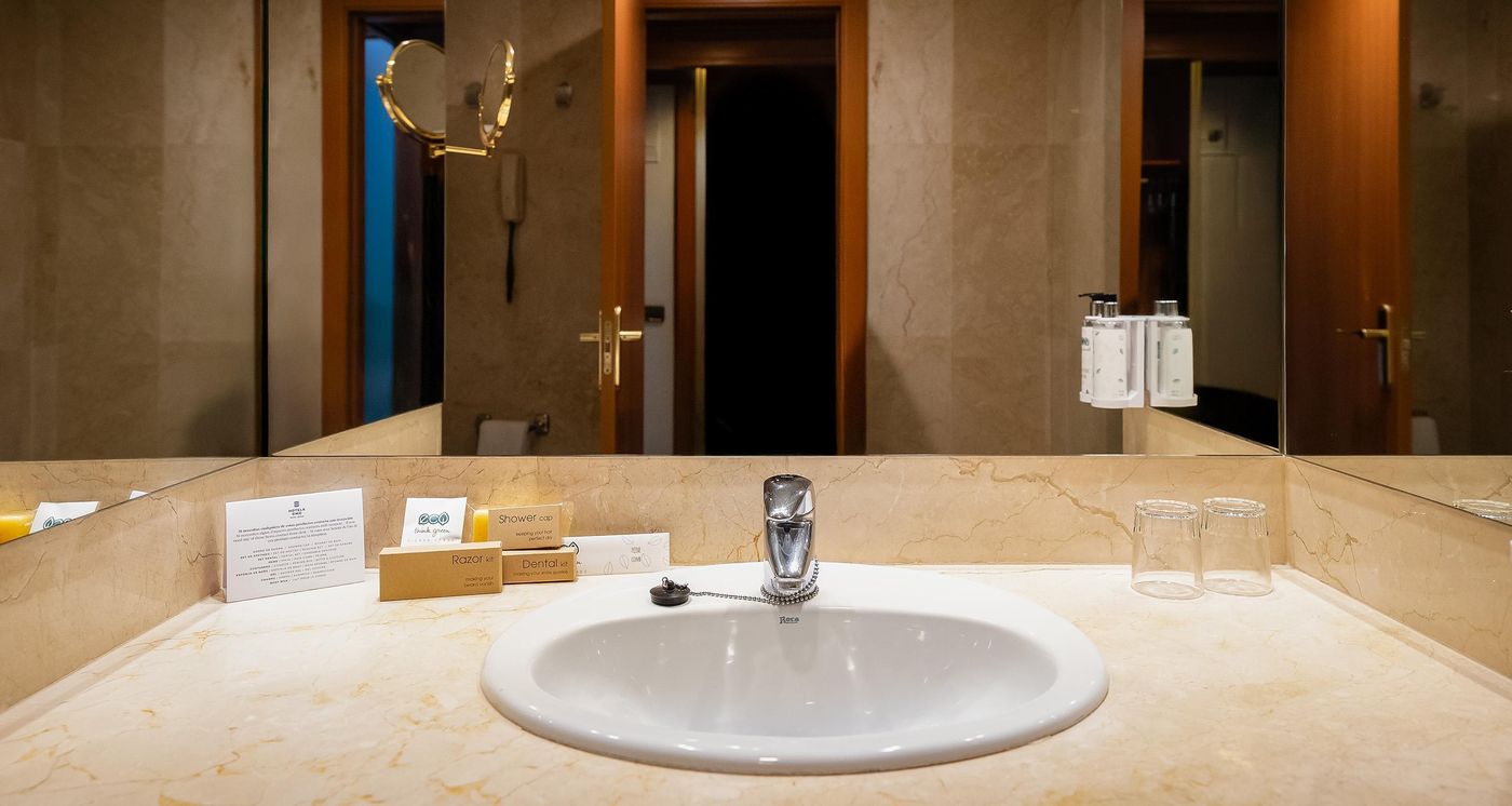 Best-Western-Premier-CMC-Girona-Room-30