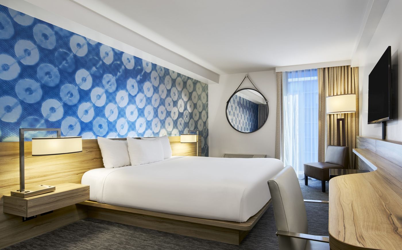 The-LINQ-Hotel-and-Casino---A-Caesars-Rewards-Destination-Room-22