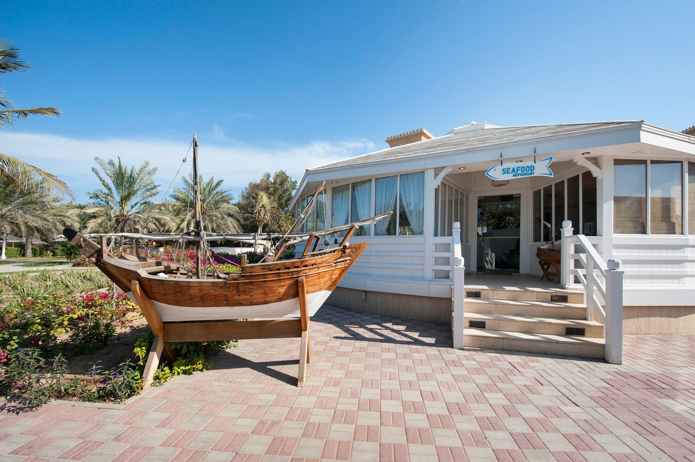 Al-Hamra-Residence-Restaurant-15