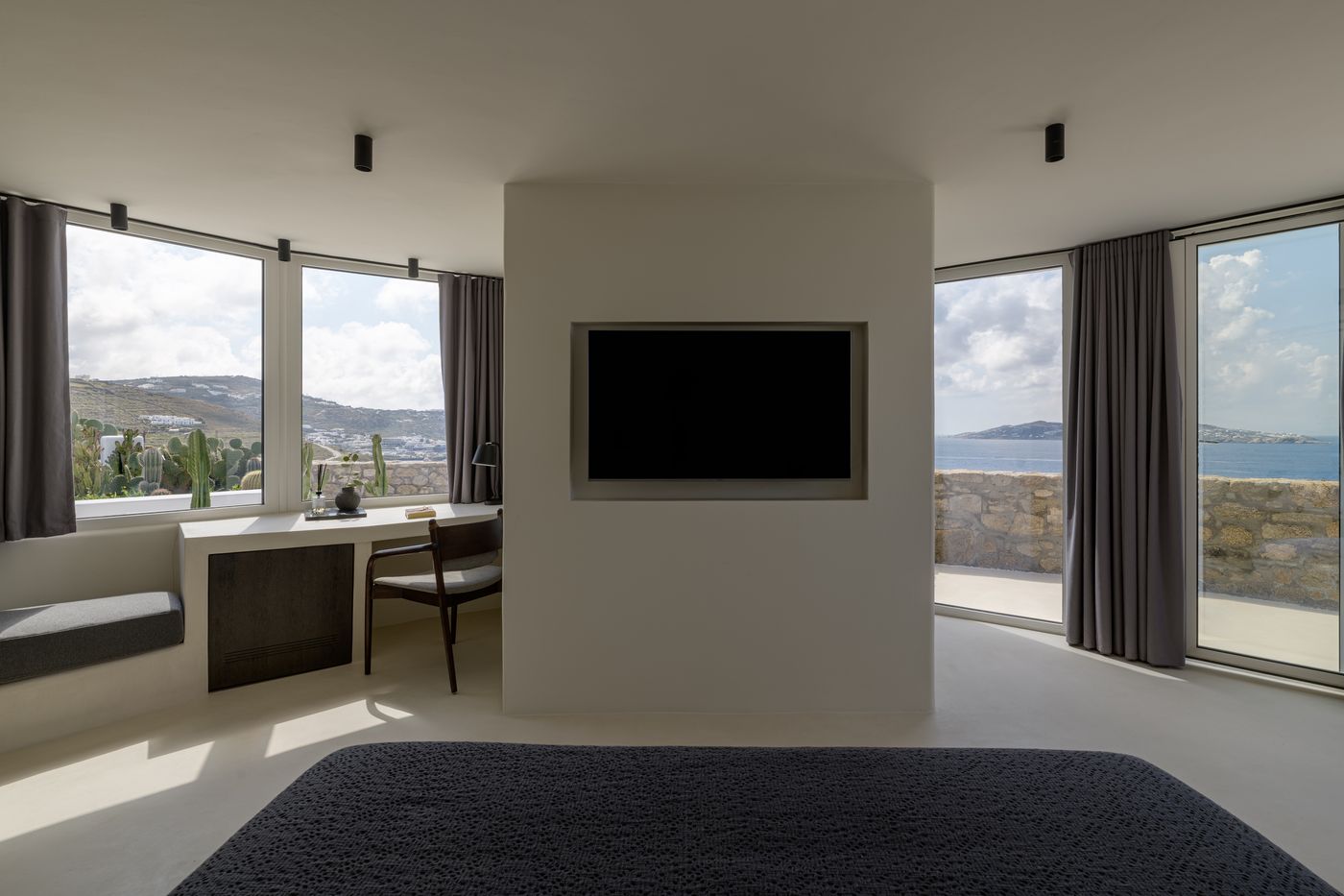 Rocabella-Mykonos-Art-Room-53