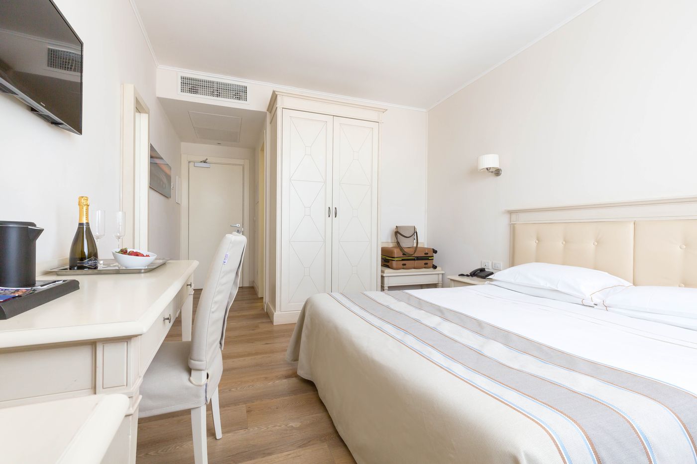 Hotel-Catalunya-Room-20