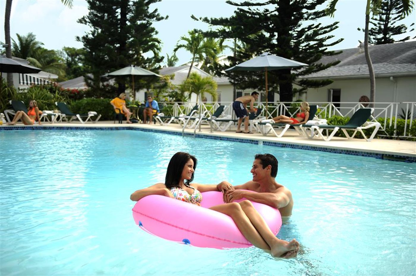 Bay-View-Suites-Paradise-Island-Pool-4