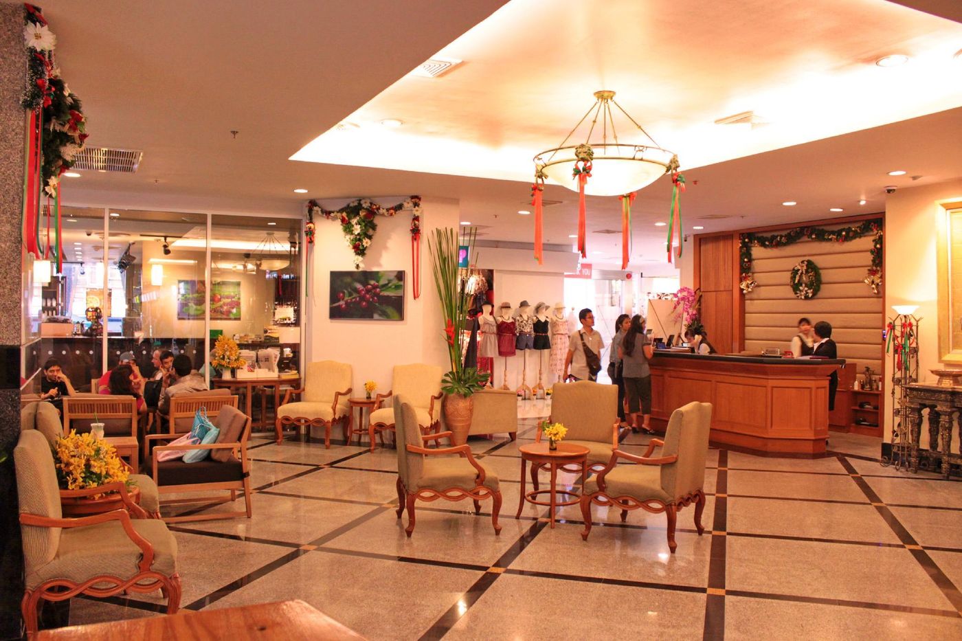 Grand-Diamond-Suites-Hotel-Lobby-7