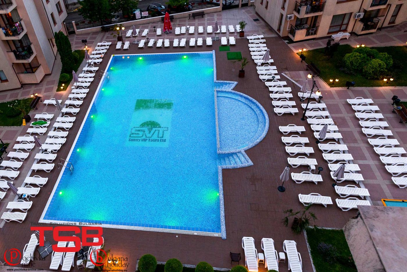 Sunny-Victory-Apartments-Pool-10