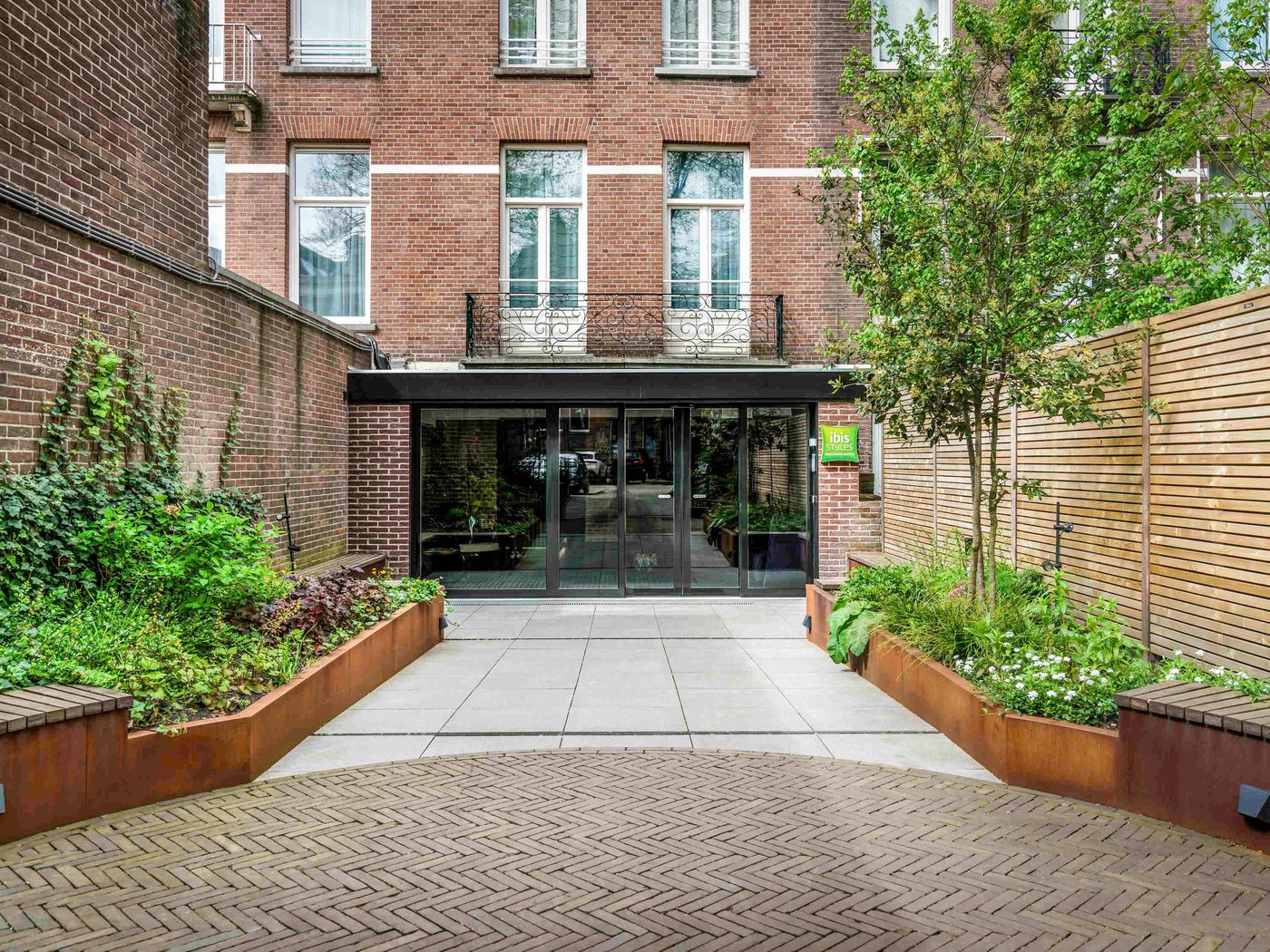 ibis-Styles-Amsterdam-Amstel-General-view-2