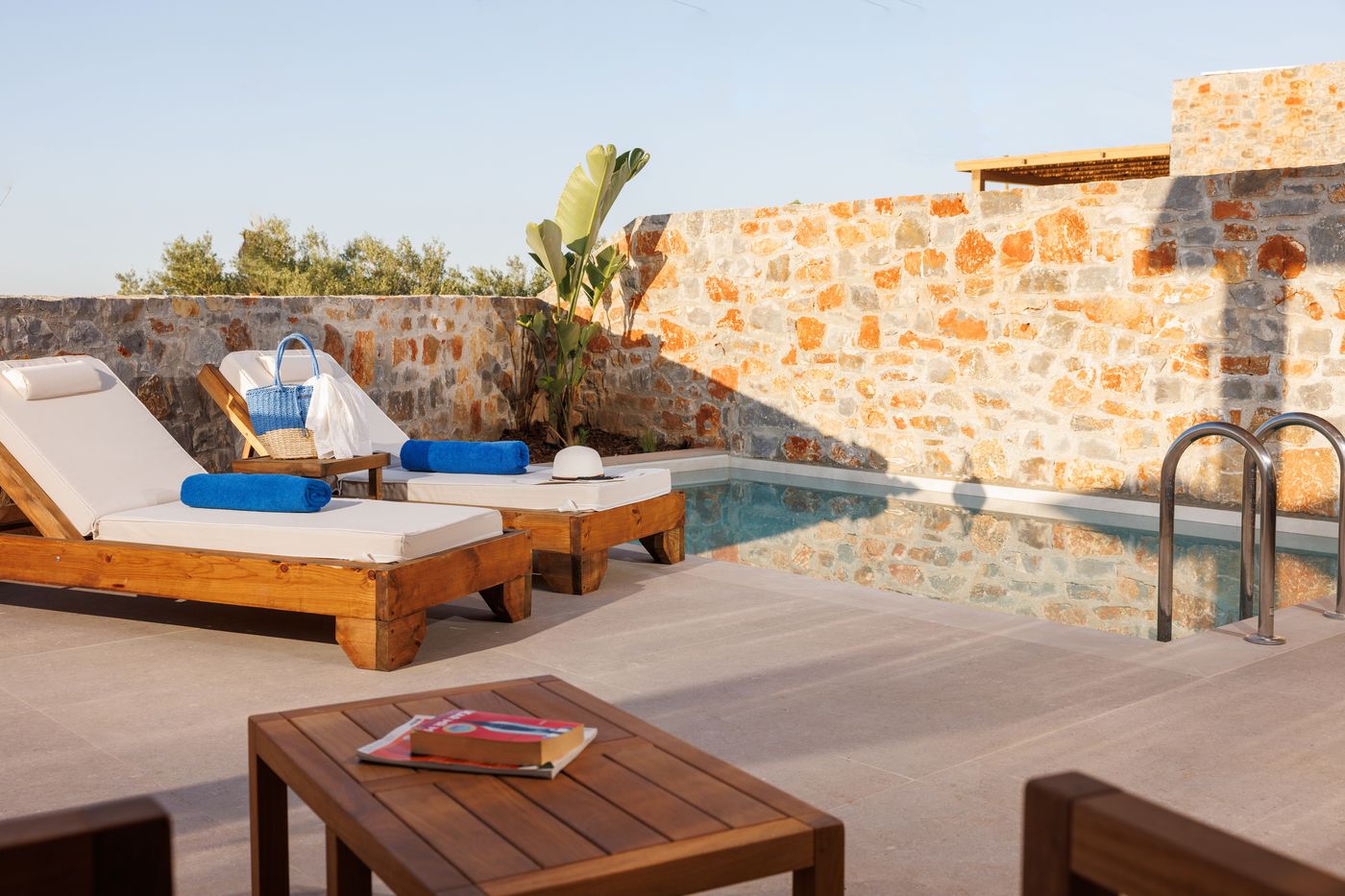 Deos Luxury Suites - Adults Only