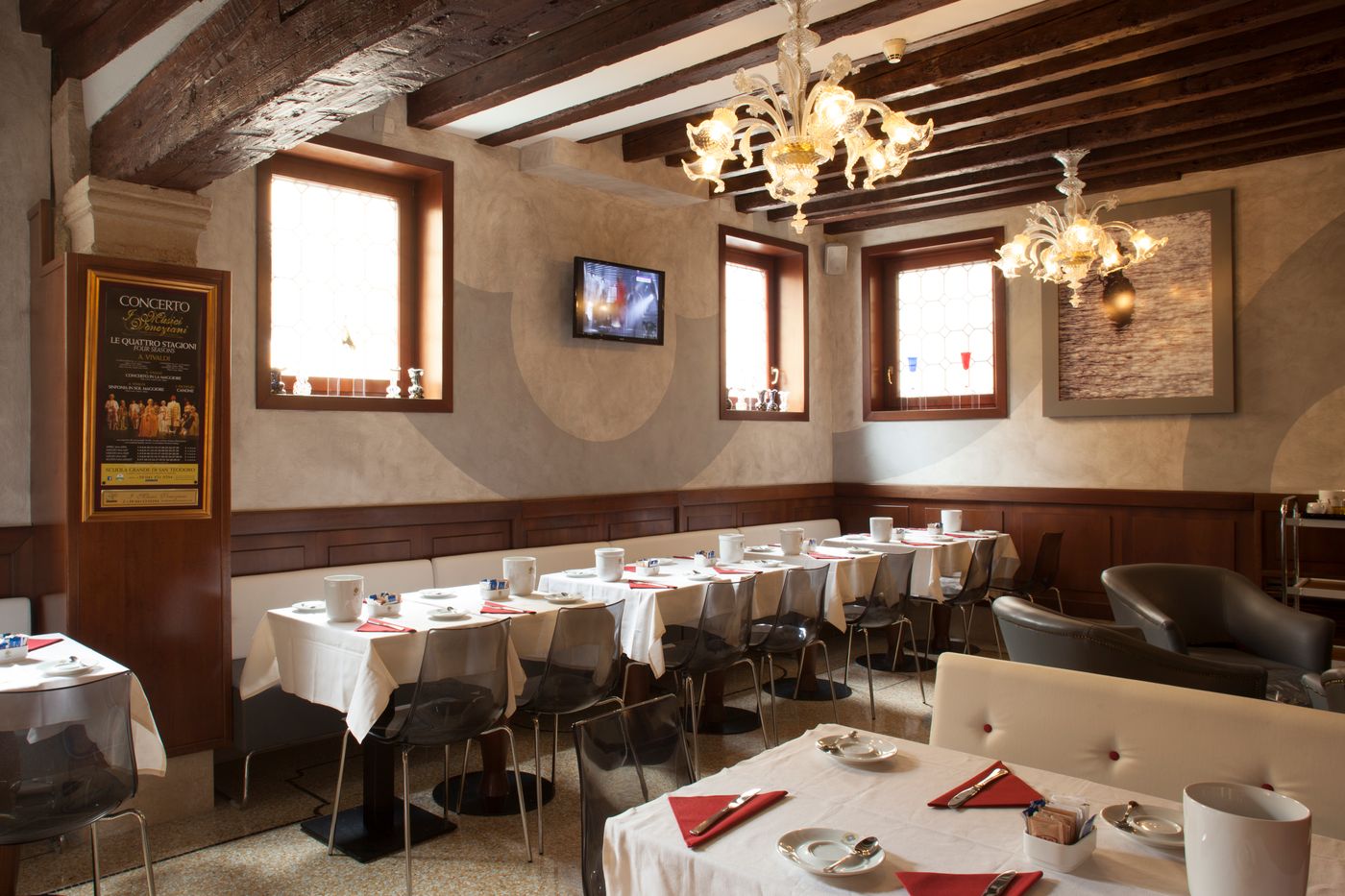 Ca-d-Oro-Restaurant-34