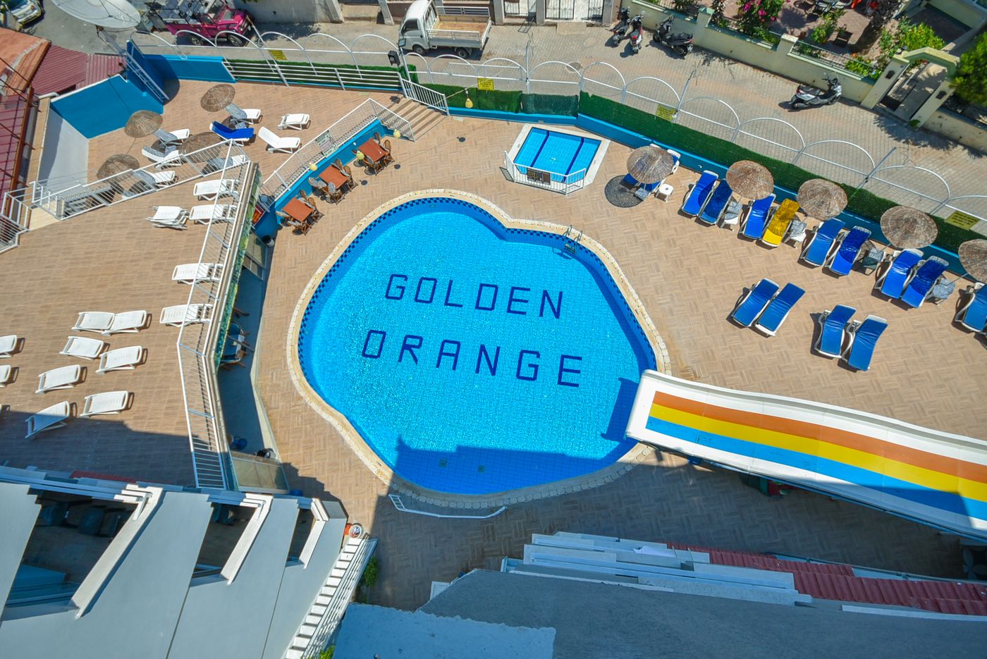 Golden-Orange-Apart-Hotel-Pool-8