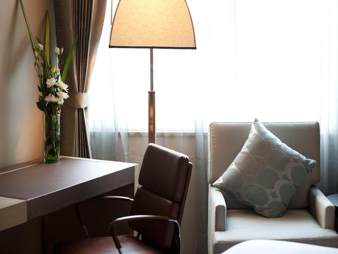 Graceland-Bangkok-by-Grace-Hotel-Room-4