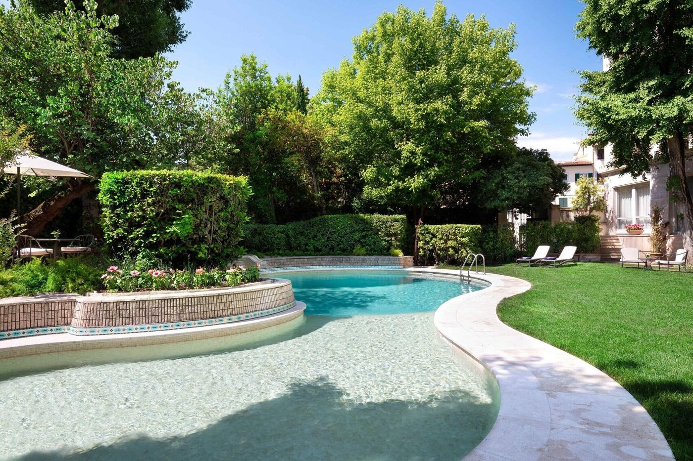 Autograph-Collection-Sina-Villa-Medici-Pool-75