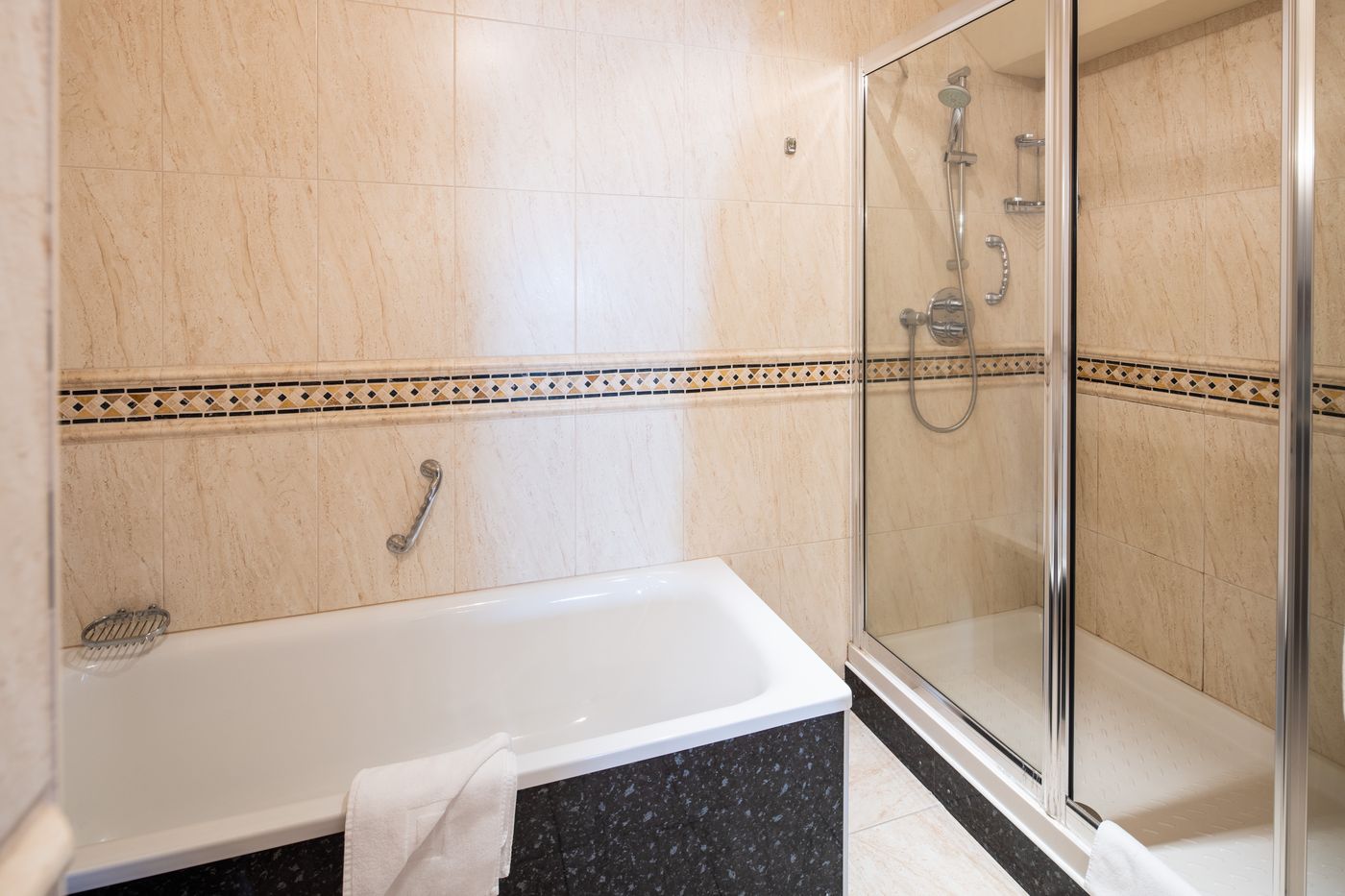 St-Brelade-s-Bay-Hotel-Room-37