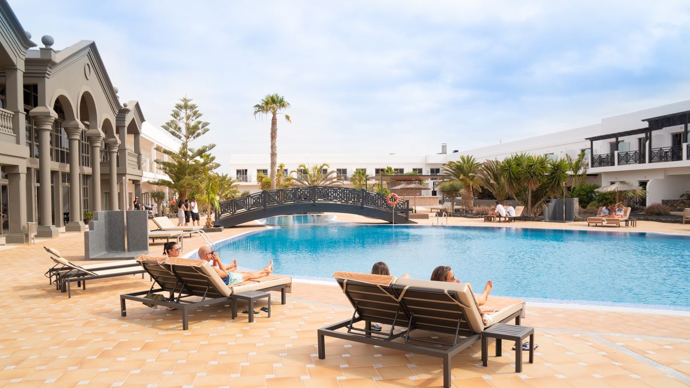 Coral-Cotillo-Beach-Pool-8