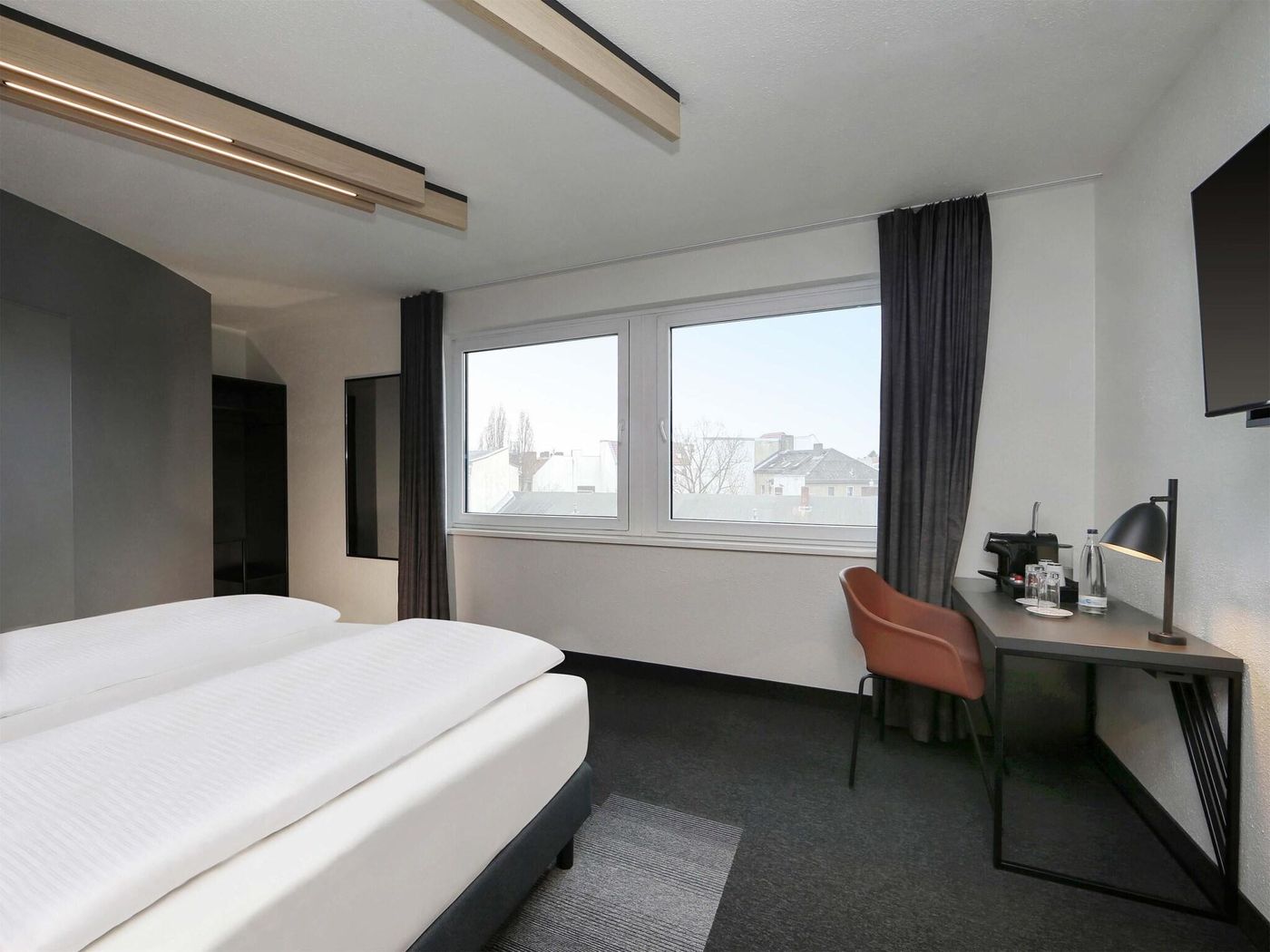 B-B-HOTEL-Berlin-City-West-Room-11