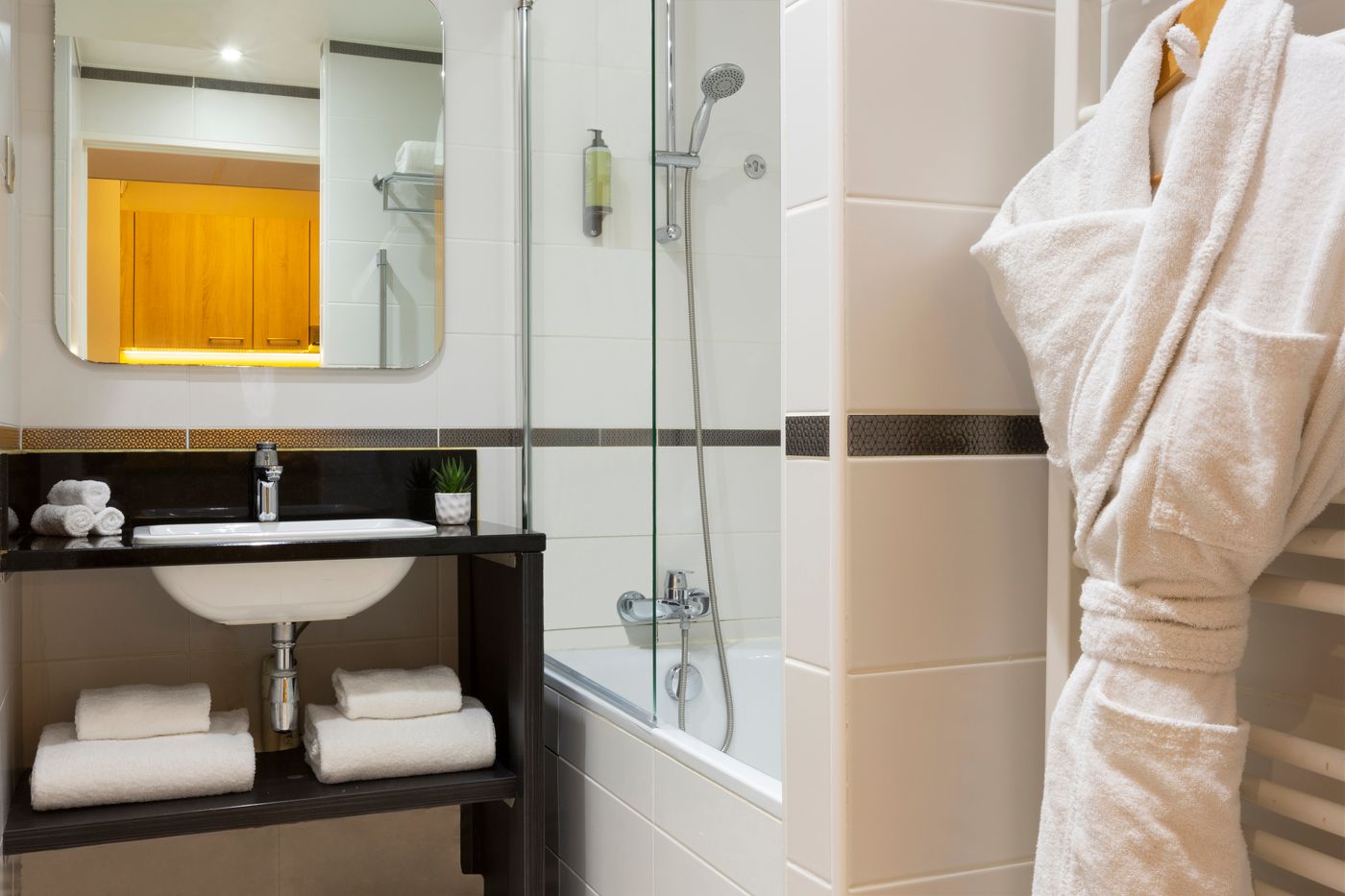 Citadines-Tour-Eiffel-Room-25