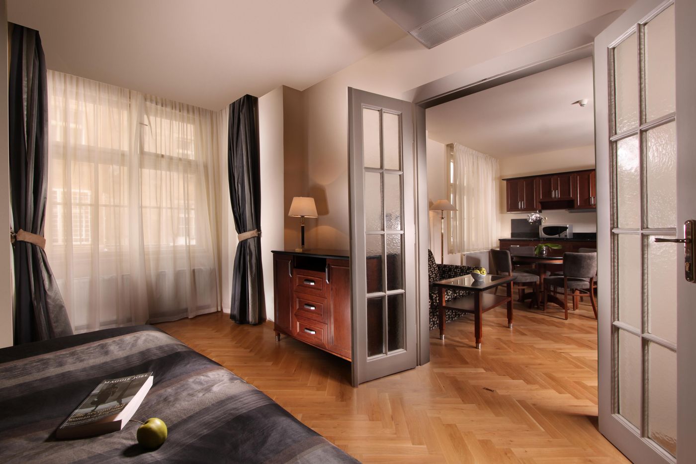 Elysee-Hotel-Room-16