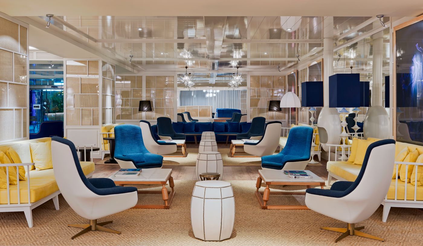 H10-Las-Palmeras-Lobby-36