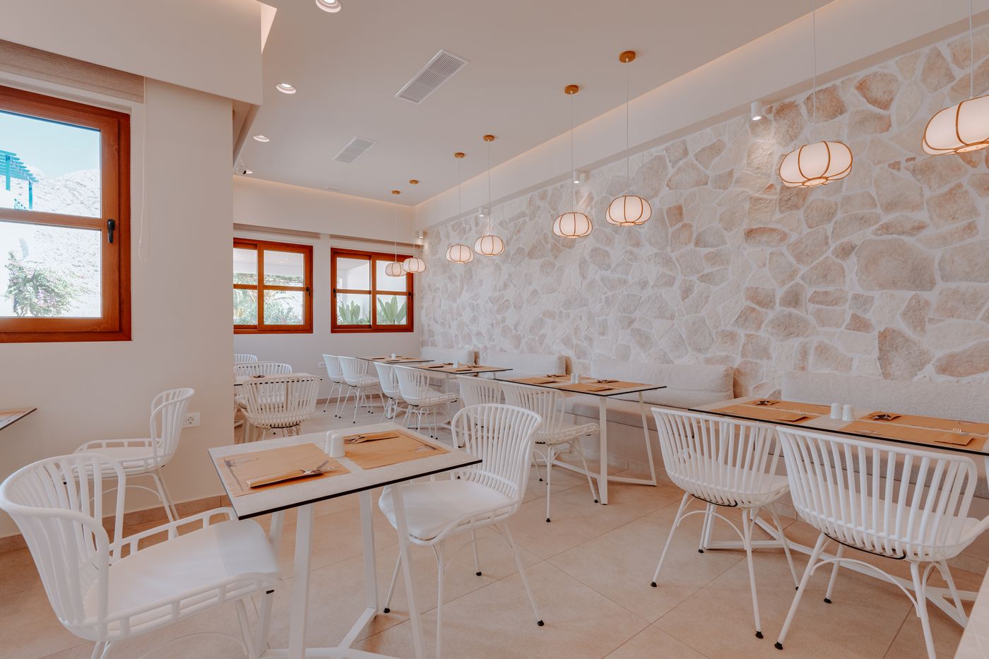 Margarenia-Studios-Restaurant-52