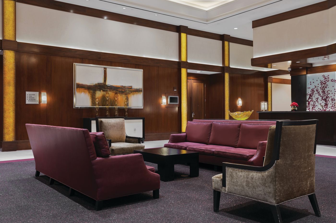 The-Signature-at-MGM-Grand-Hotel-Lobby-3