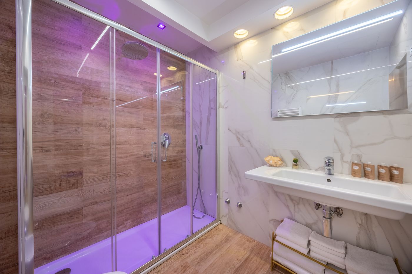 Palladium-Palace-Room-54