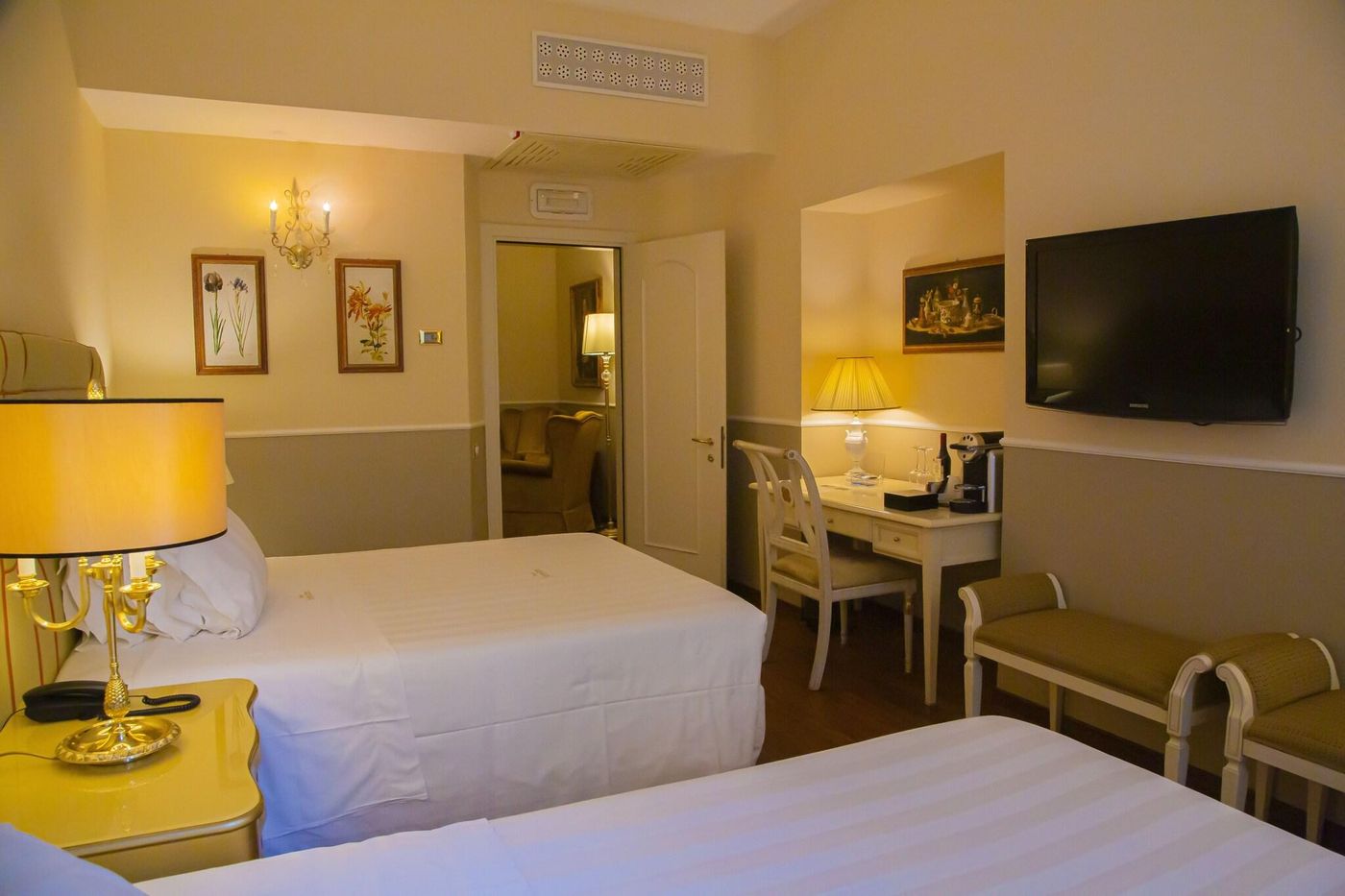 Golden-Tower-Hotel---Spa-Room-51