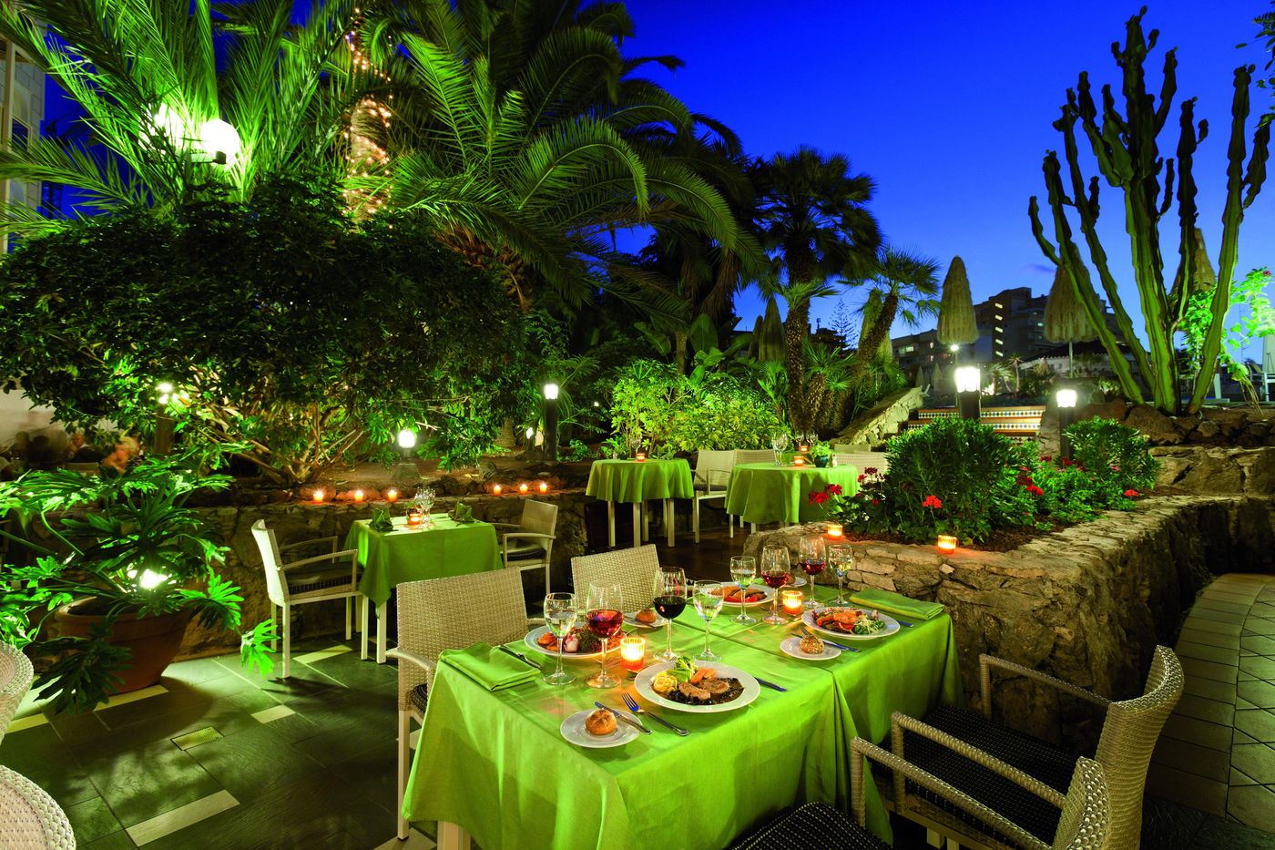 Seaside-Sandy-Beach-Hotel-Terrace-7