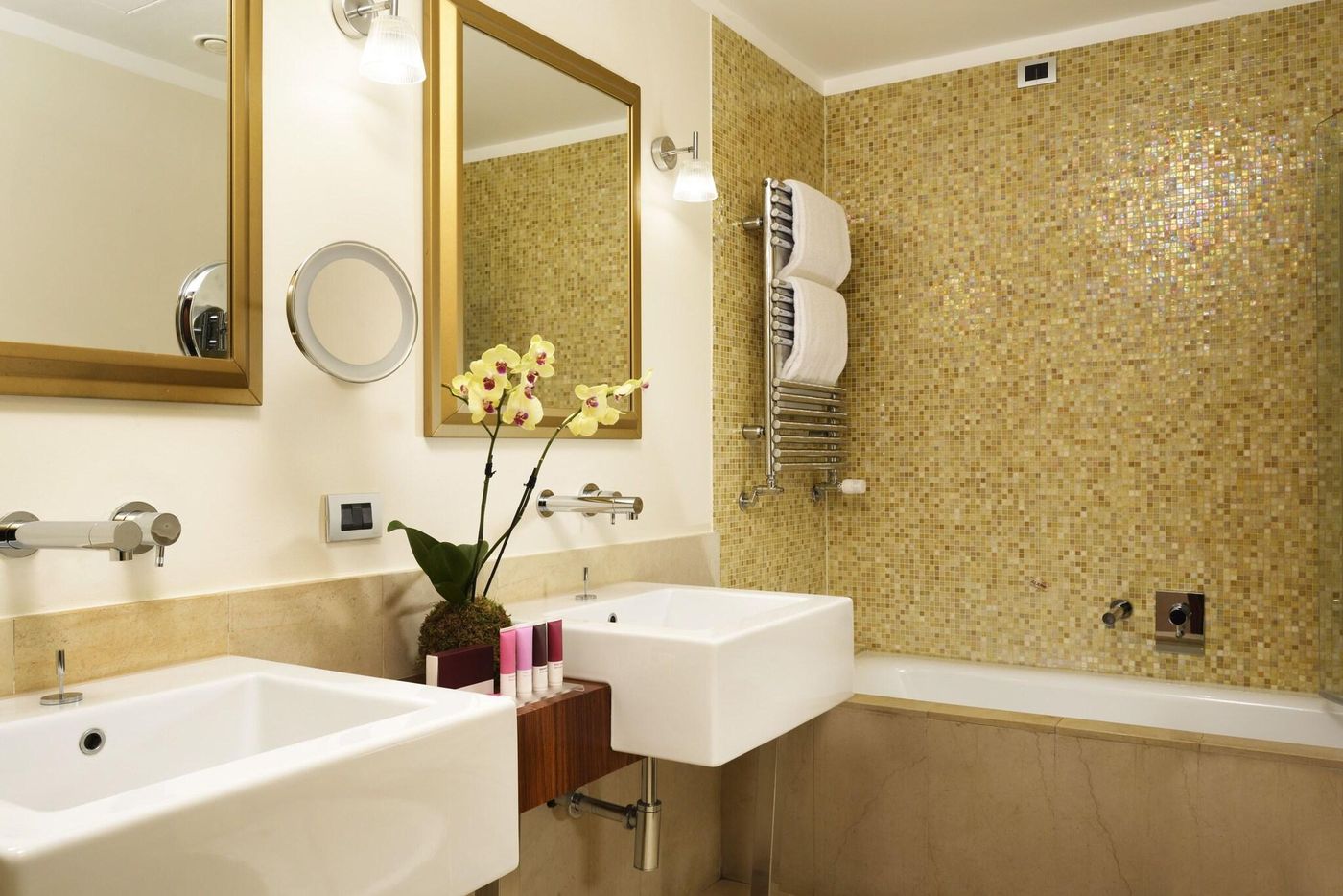 Enterprise-Hotel-Design---Boutique-Room-43