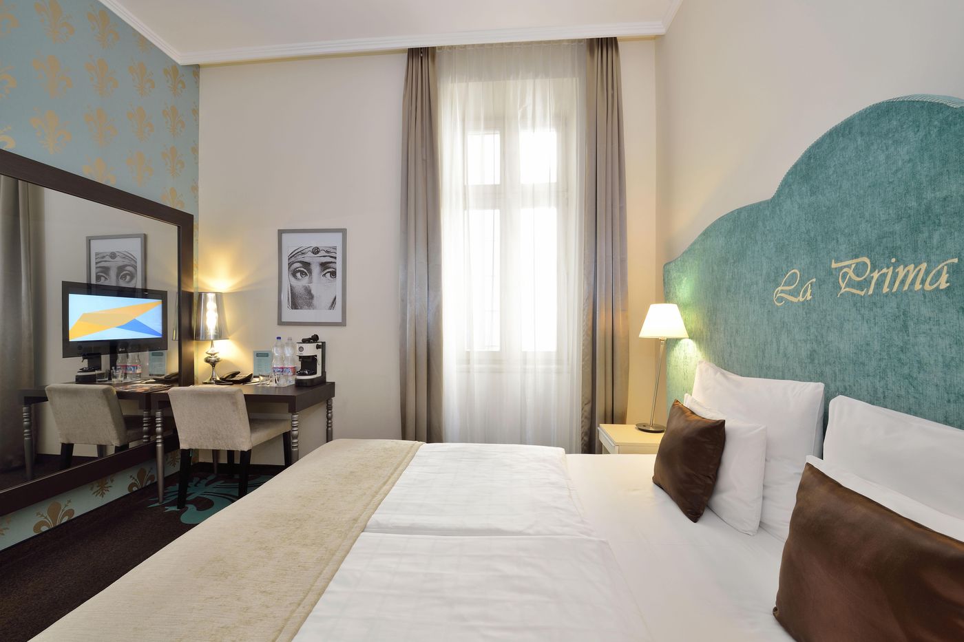 La-Prima-Fashion-Hotel-Room-27