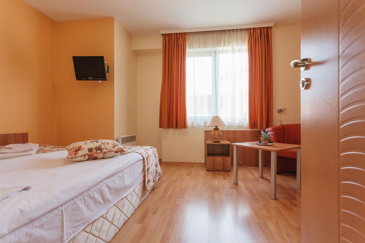 Bright-House-Room-15