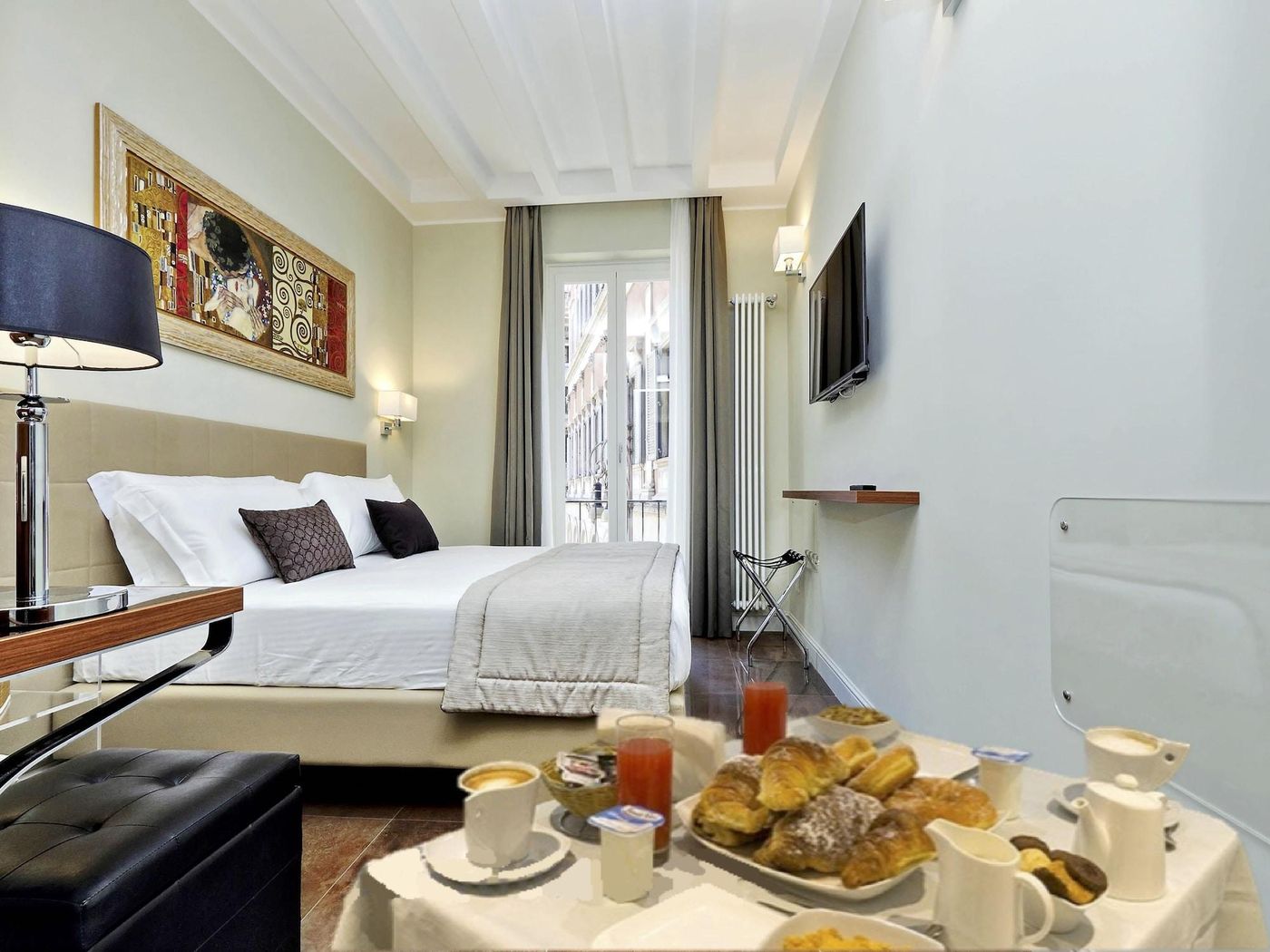 Piazza-Venezia-Grand-Suite-Room-19