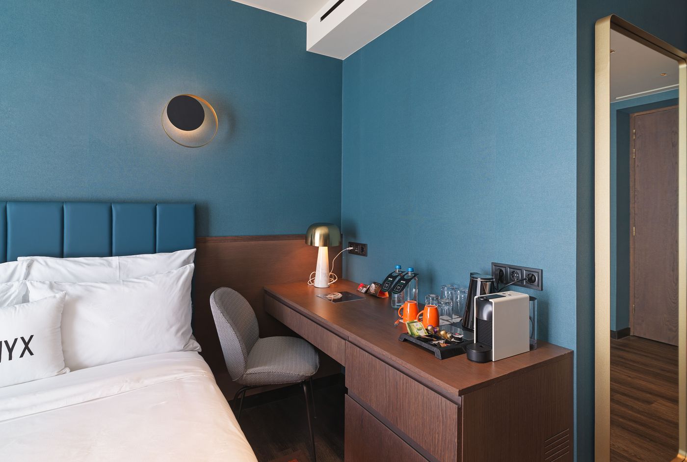 NYX-Esperia-Palace-Athens-by-Leonardo-Hotels-Room-46