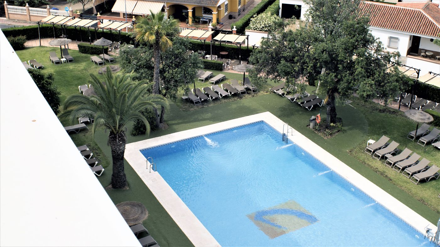 Carabela-Beach---Golf-Hotel-Pool-1