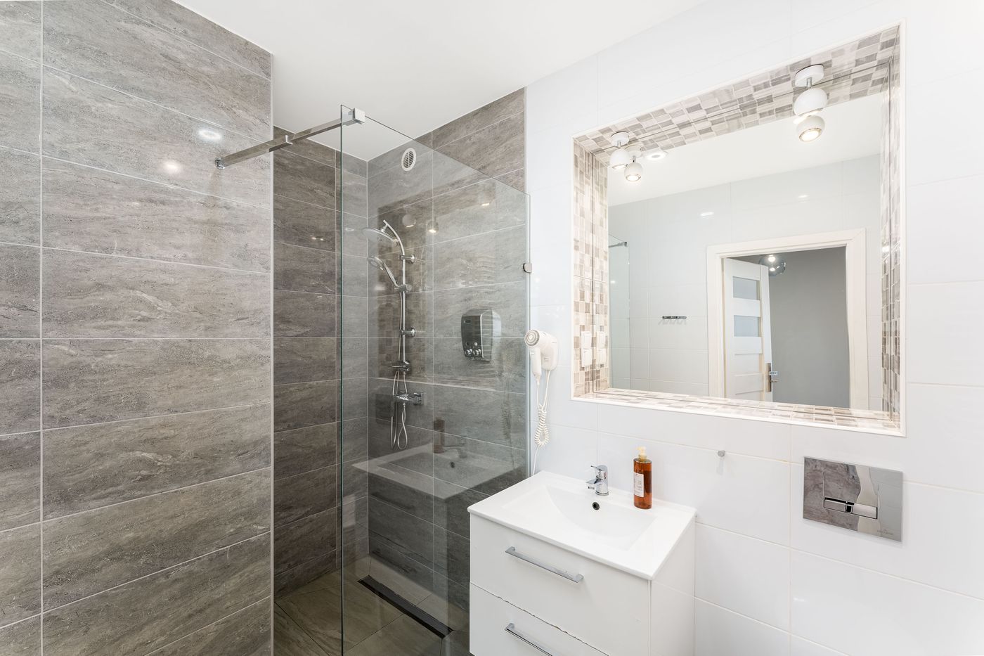 Z14-Boutique-Residence---Krakow-Old-Town-Room-50