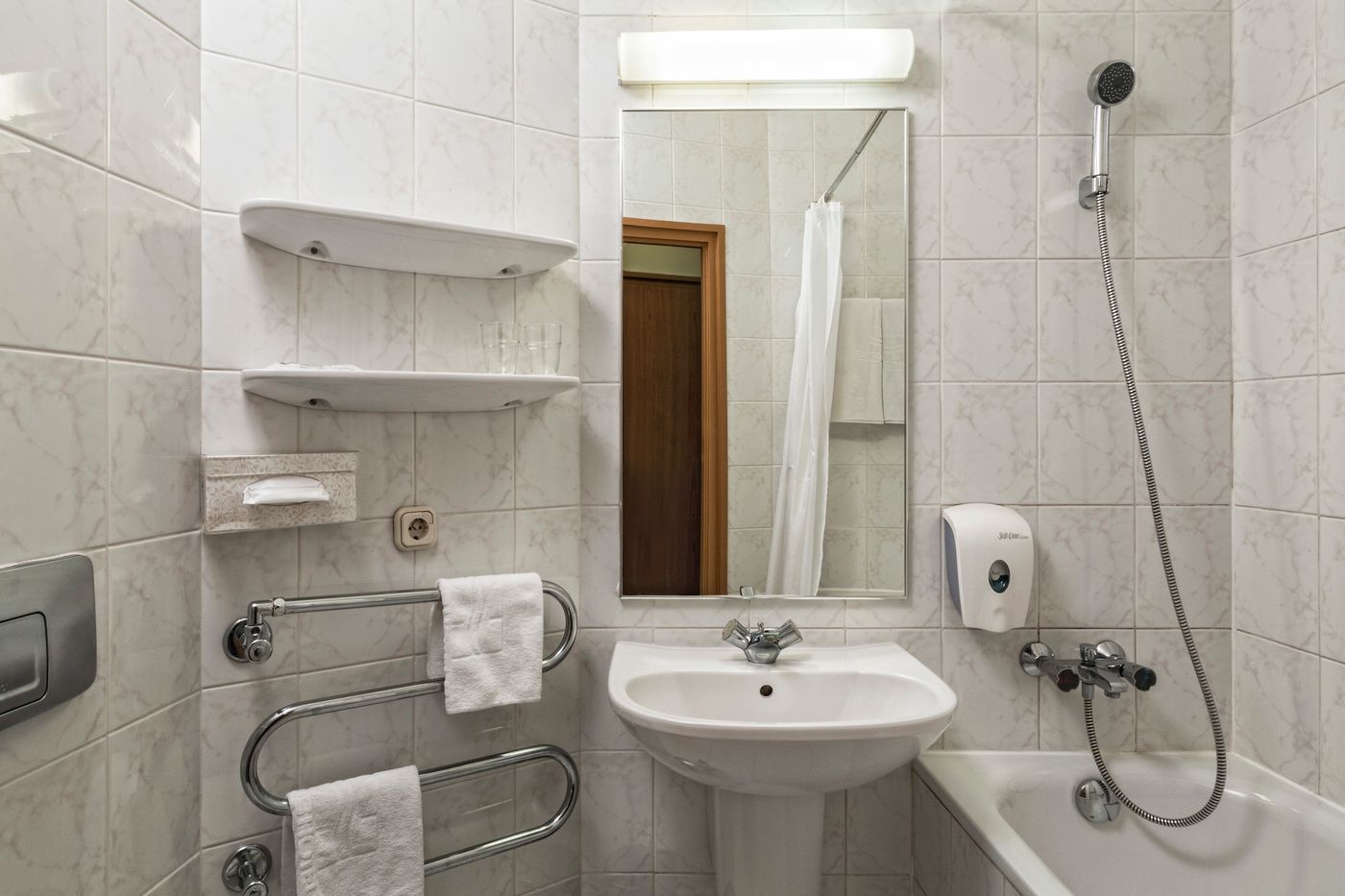 Danubius Hotel Budapest-Hungary-BUDAPEST-Room-9
