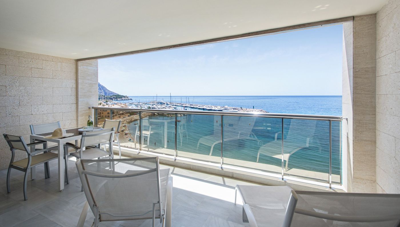 Pierre---Vacances-Altea-Beach-Room-12