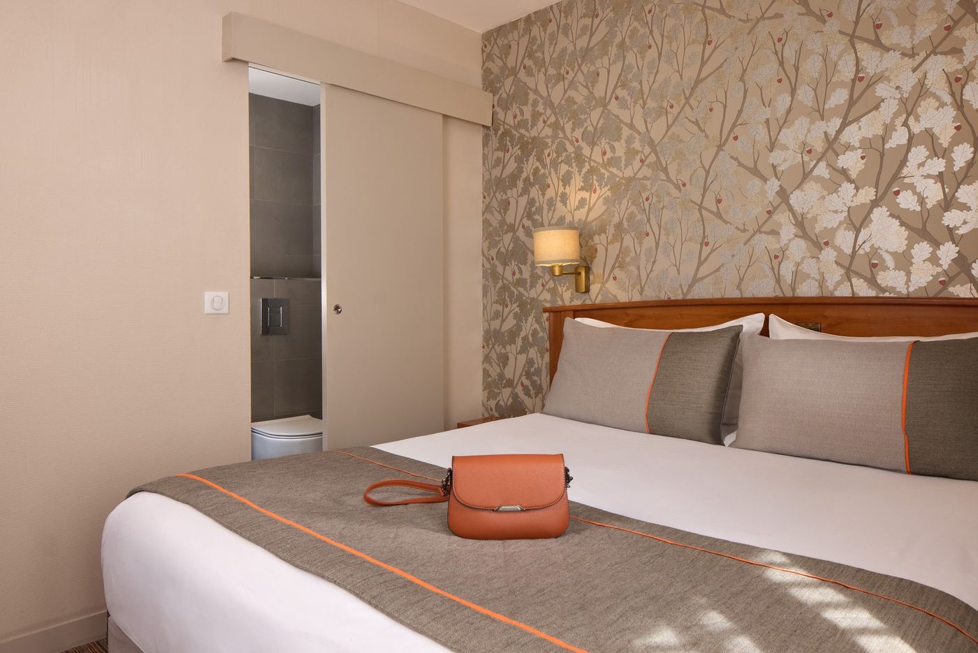 Timhotel-Tour-Eiffel-Room-9