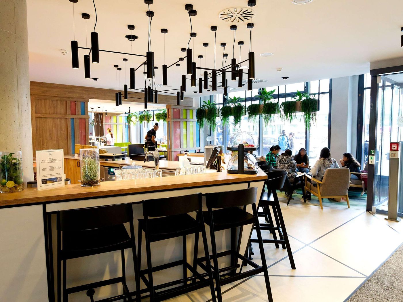 Novotel-Suites-Berlin-City-Potsdamer-Platz-Bar-13