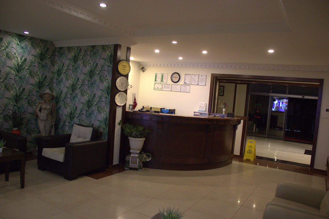 Cihanturk-Hotel-Lobby-37