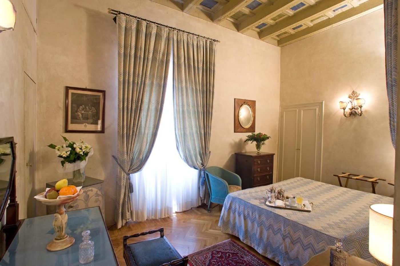 Loggiato Dei Serviti - Italy - FLORENZ  - Room - 1